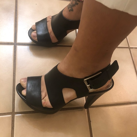 Michael Kors Carla Leather Platform Heel Sandals - Picture 2 of 8